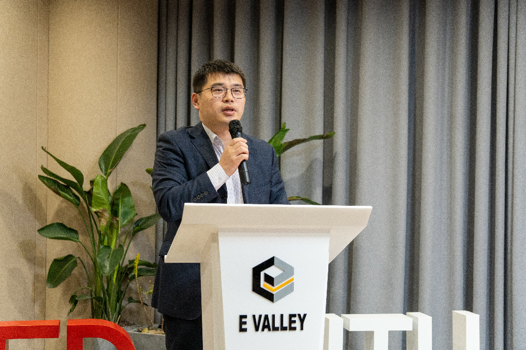 1618073490895018441.png DSC04837.png