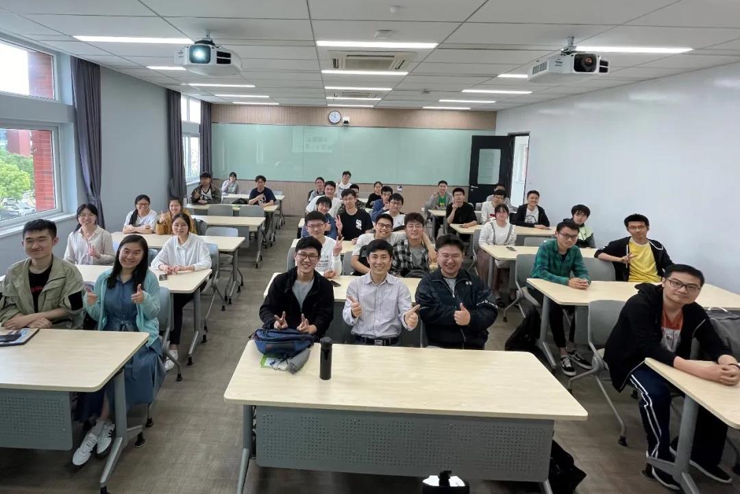 1640851691652049970.jpg 4.jpg