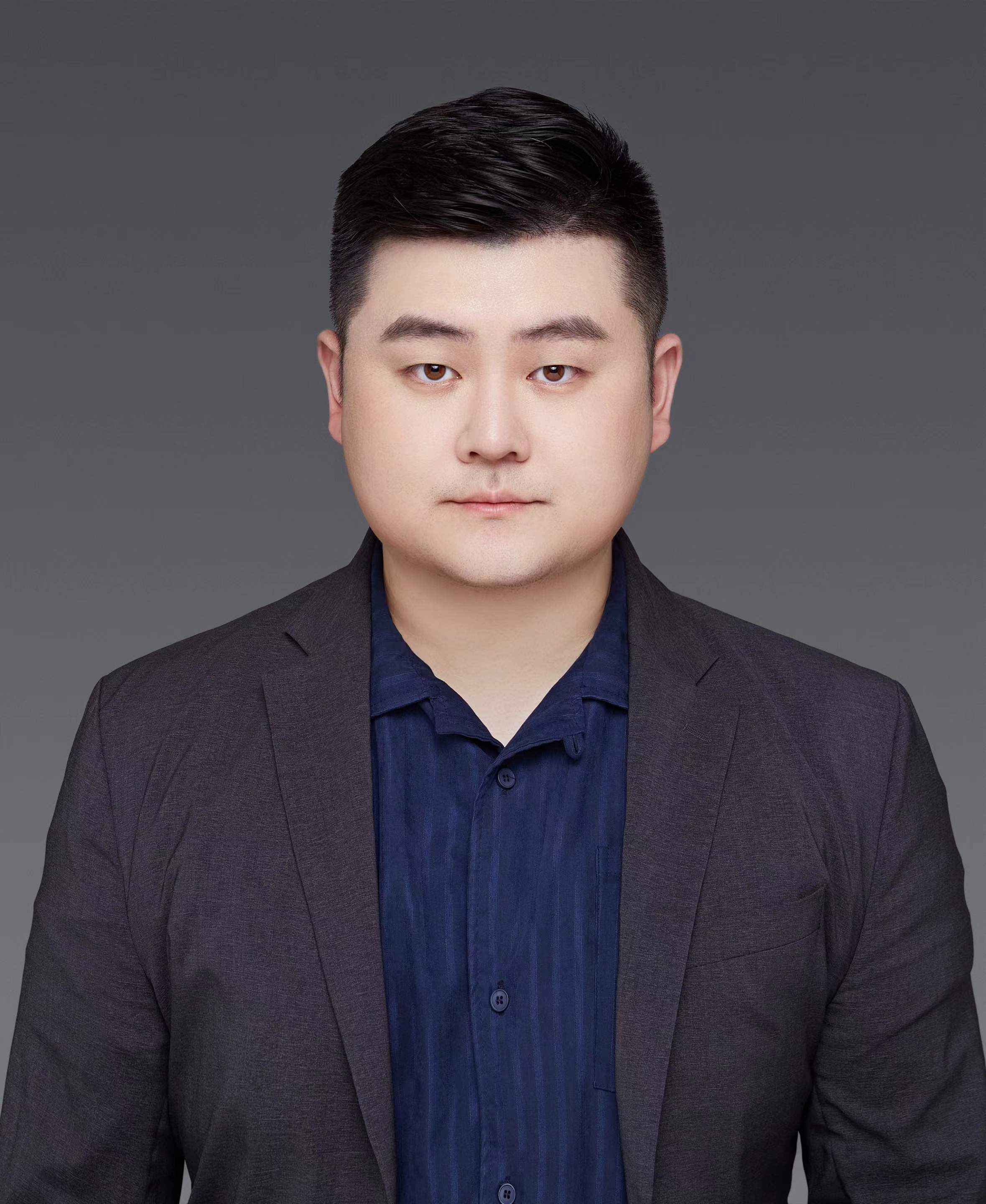 何哲陟.jpg 何哲陟.jpg